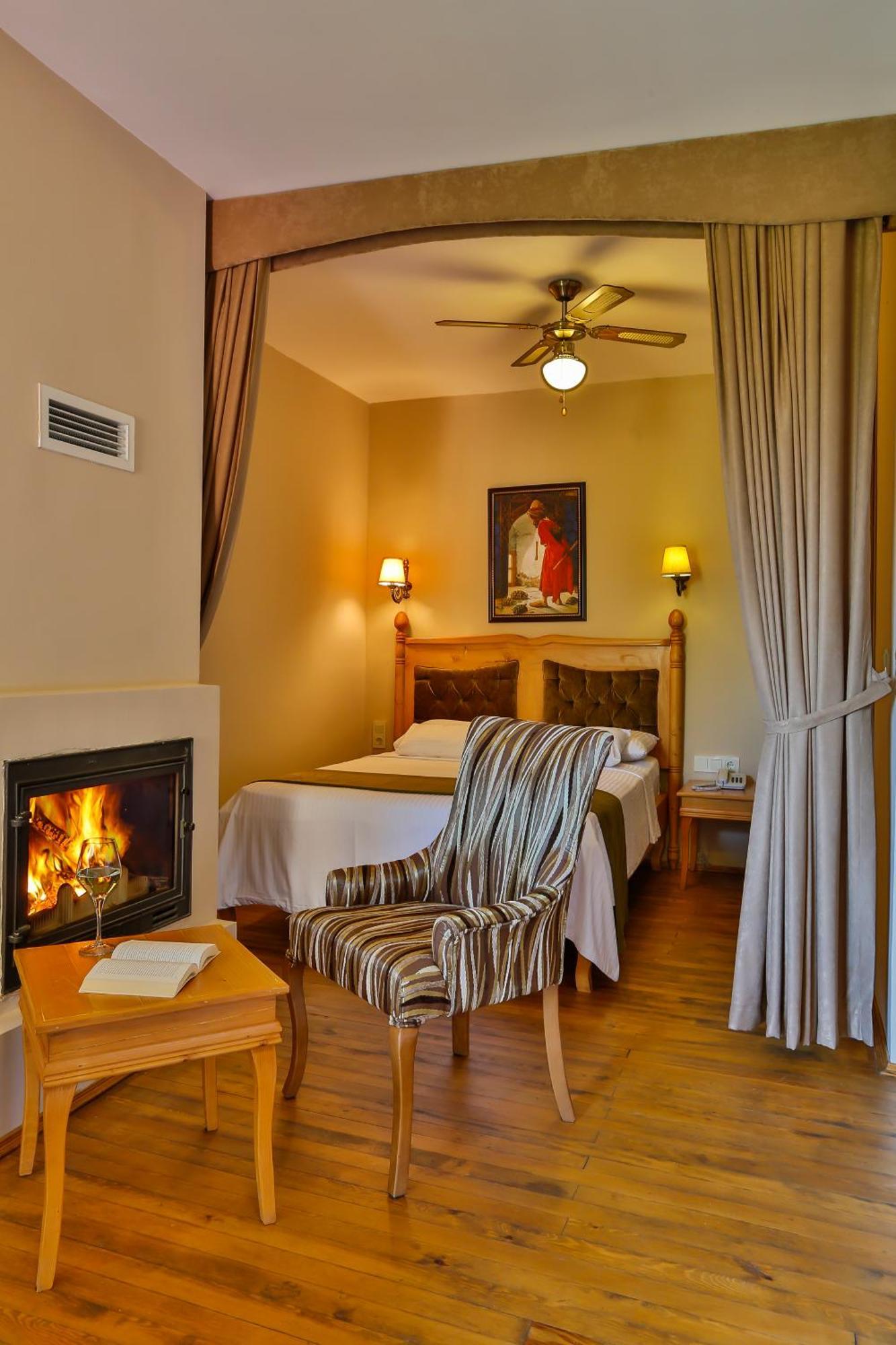 Palace Hotel Olive Odore Кючуккую Екстериор снимка