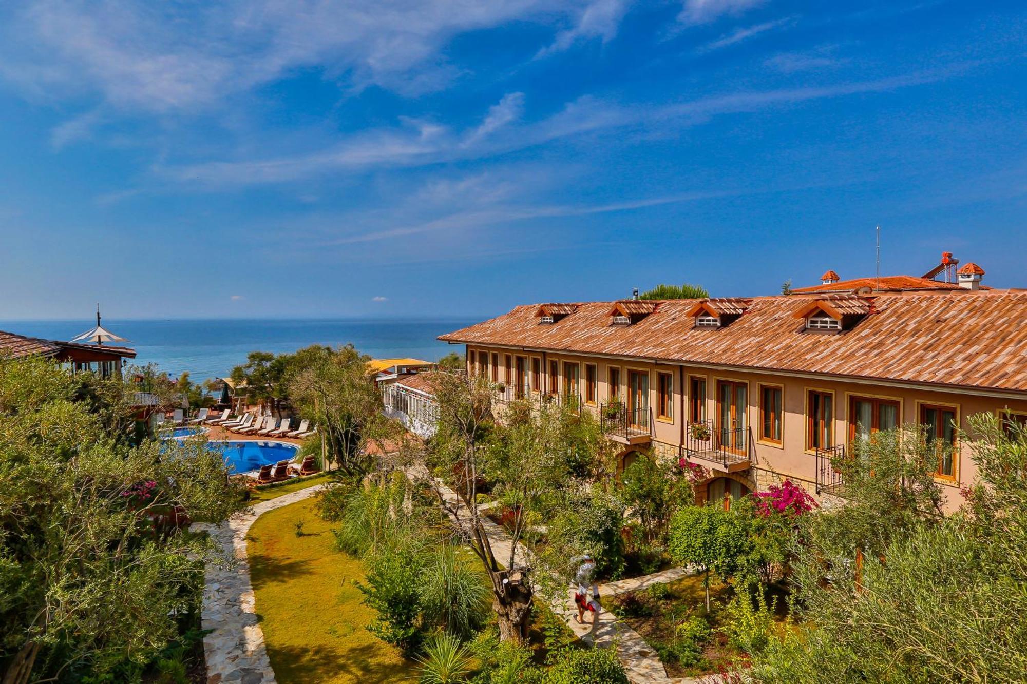 Palace Hotel Olive Odore Кючуккую Екстериор снимка